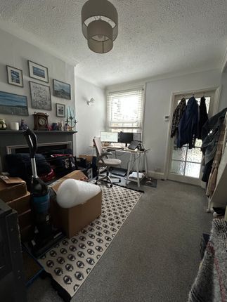 17, Crowhurst Road, Colchester photo 2