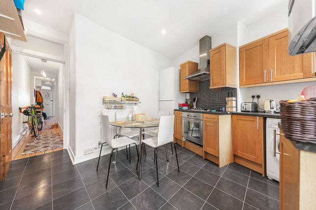 Elms Crescent, Clapham photo 4