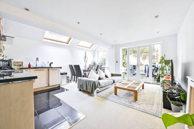 Flat for sale in Tournay Road, Fulham Broadway, London