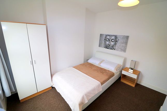 Room to rent in Raleigh Street, Bedford