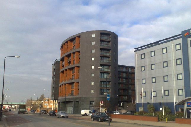24, The Sphere, London photo 2