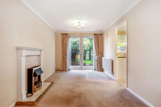 Cottage Close, Denmead photo 4