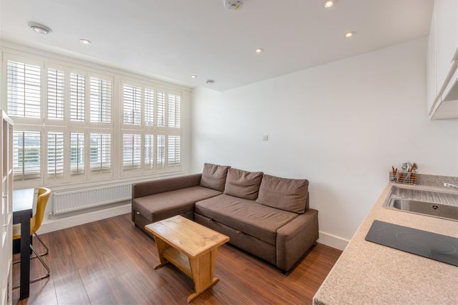 Flat 15 The Coachworks, 2, Long Acre, Bath photo 2