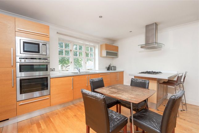 3 The Hollies,, Brunswick Close, Twickenham photo 3