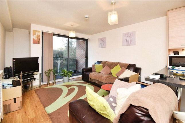 Flat 4, Bush House,, Berber Parade, London photo 2