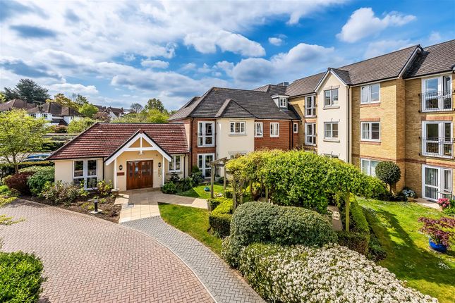2-bed house on 17 Emmeline Lodge, Kingston Avenue, Leatherhead, £299,950