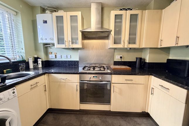 21, Althorp Close, Leicester photo 3