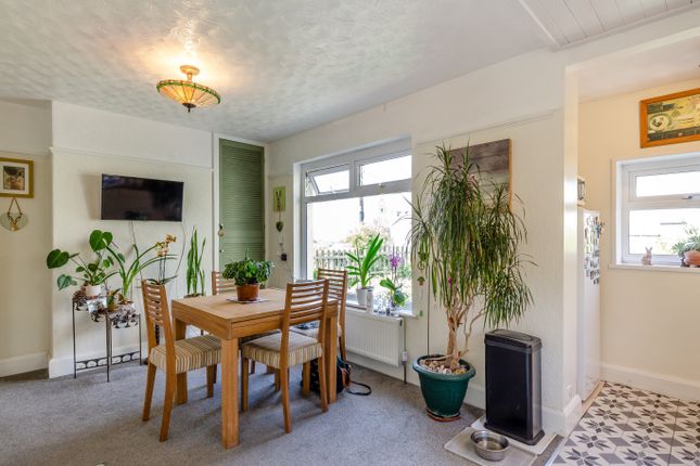25, Firleigh Road, Kingsteignton photo 4