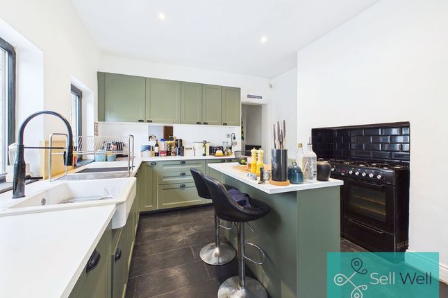 30, Acresfield Road, Salford photo 2