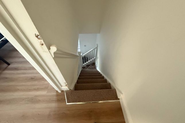 23 Hamilton Road, Southall photo 5