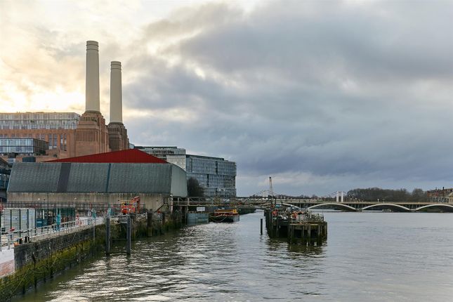 Houseboat for sale in Nine Elms Pier, Nine Elms