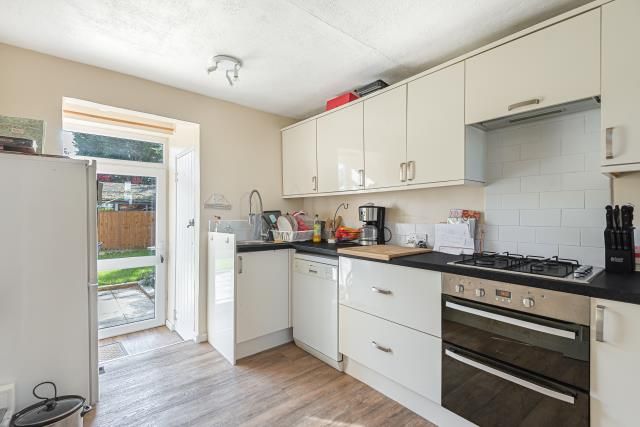 1, Longmead, Abingdon photo 4