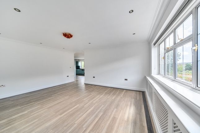 17, Laburnum Court, Stanmore photo 4