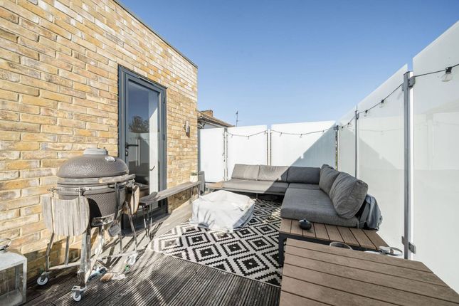 2-bed flat on 40 WILMOT ROAD, £460,000