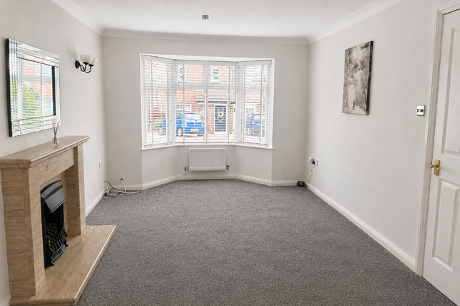 84, Chasewater Way, Cannock photo 3