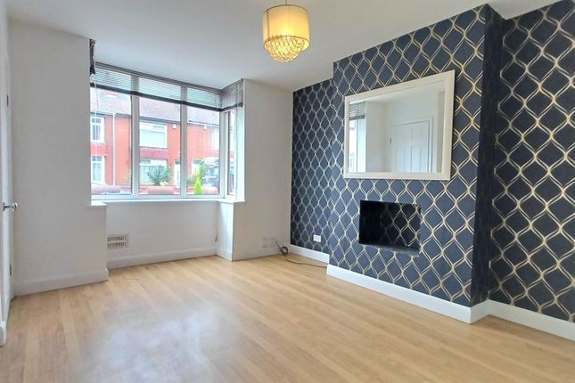 63, Grove Avenue, Doncaster photo 4