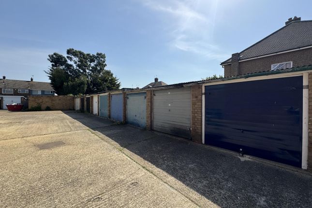 Garage, Garage at Berwood Road, Stanford-Le-Hope photo 2