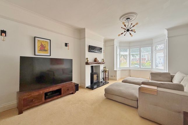 8, Merthyr Avenue, Portsmouth photo 3