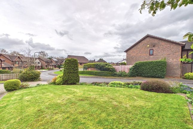 25, Sambrook Crescent, Market Drayton photo 2