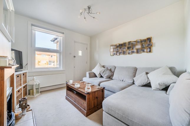21, Fairfield Road, Burnham photo 2