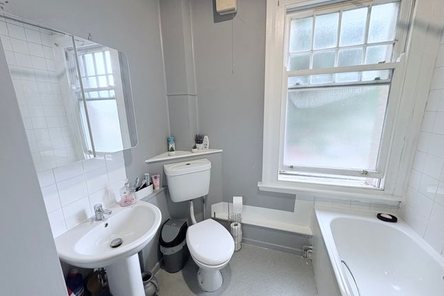 4 Lime Lodge, Montalt Road, Woodford Green photo 4