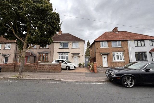 Studio detached on 154, Vernon Road, Feltham, £2,000/mo