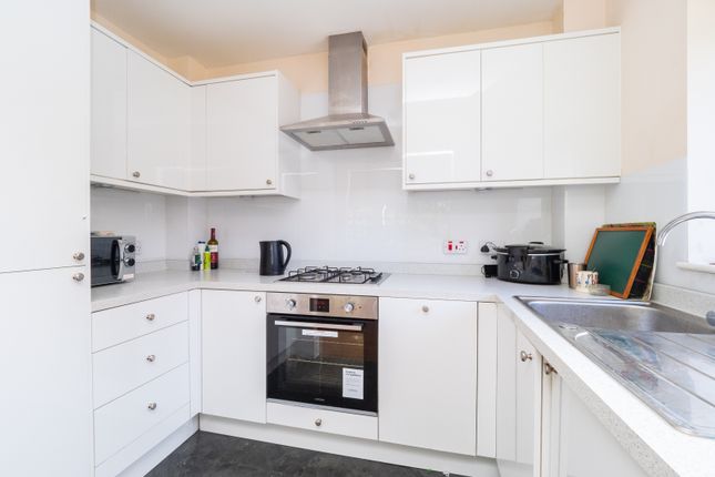 Flat for sale in Fitzhalan Court, Killick Mews Ewell Road, Cheam, Sutton