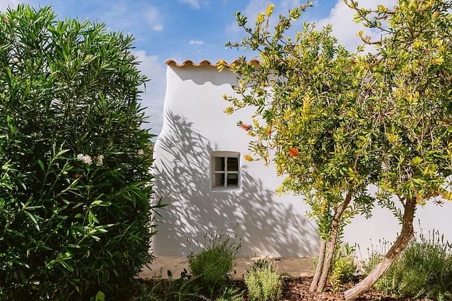 Villa for sale in Carretera Ibiza-San Miguel, Polígono Industrial, 07819 Santa Eulalia Del Río, Islas Baleares, Spain