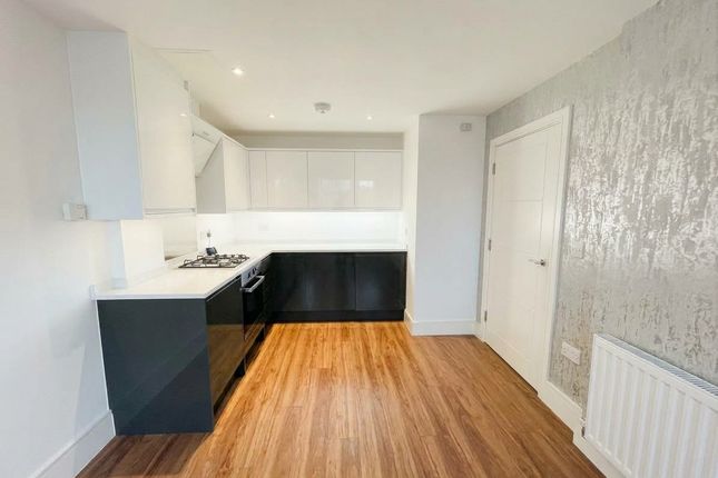 Flat 14, Waltham Cross photo 2