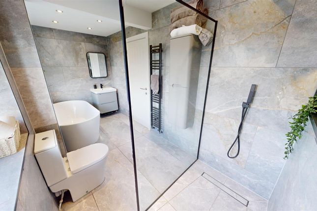 Clipsley Crescent Bathroom