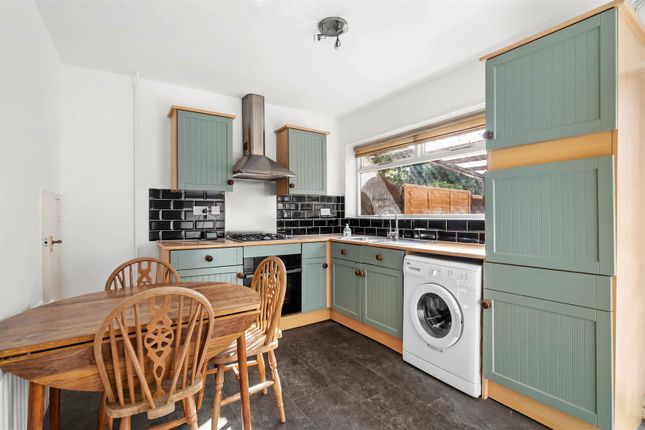 5, Justins Avenue, Stratford-Upon-Avon photo 3