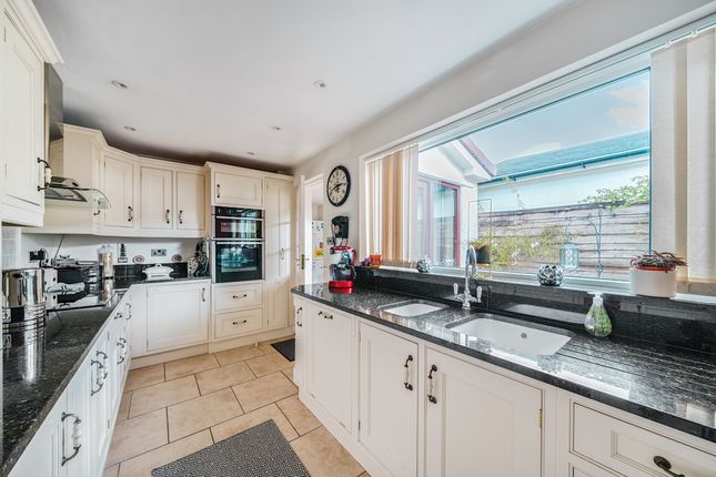 11, St. Johns Road, Backwell photo 4