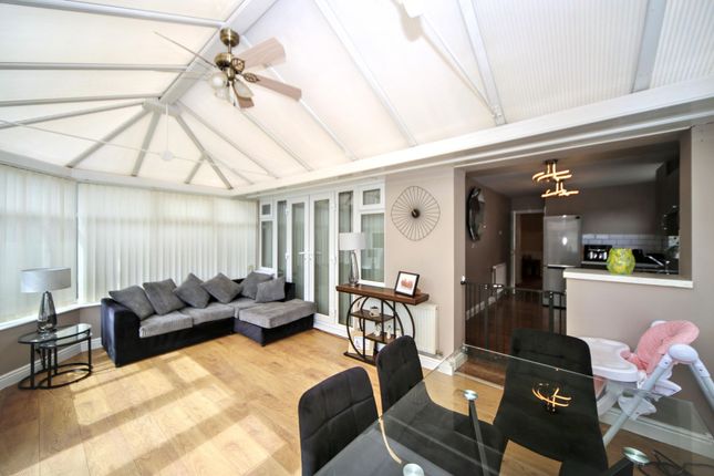 3 Redgrave Rise, Wigan photo 4