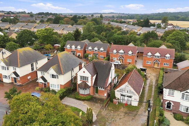 47, High Road North, Basildon photo 2
