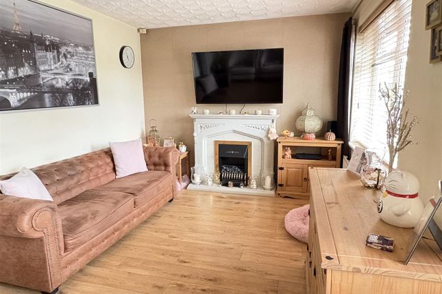 5, Porter Close, Rainhill photo 4