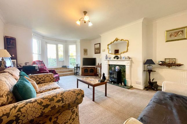 Garden Flat, 4 Ramshill Road, Scarborough photo 2