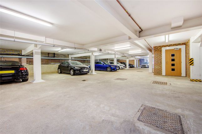 Flat for sale in Watling Street, Radlett, Hertfordshire