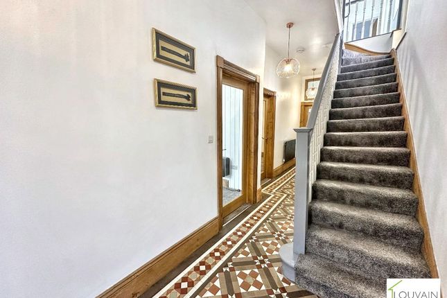 3 The Crescent, Ebbw Vale photo 3