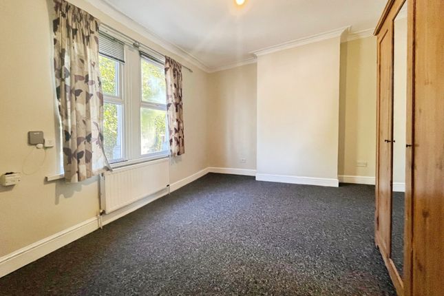 Northfield Avenue, Ealing photo 5