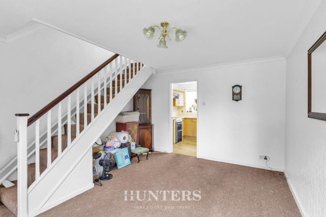 13, Hembury Close, Manchester photo 3