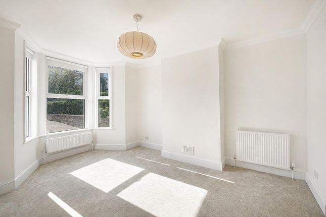 36, Faversham Road, London photo 3
