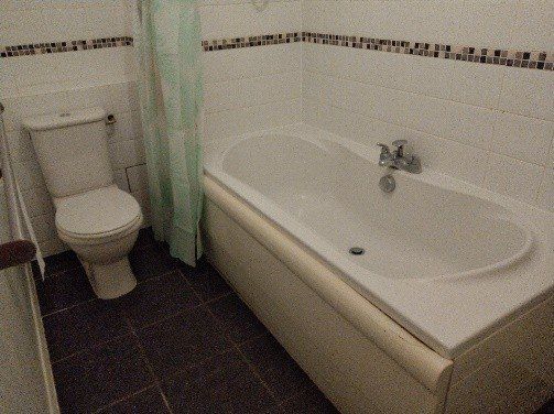 20, Newton Park Court, West Yorkshire photo 4