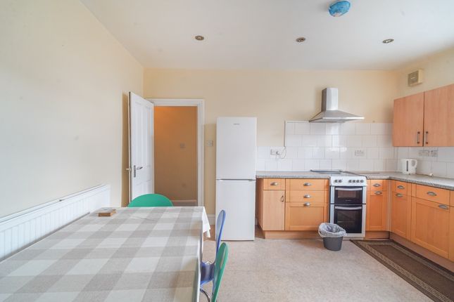 20B, Arundel Street, Wakefield photo 4