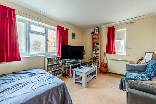 30, Bilberry Court, Winchester photo 2