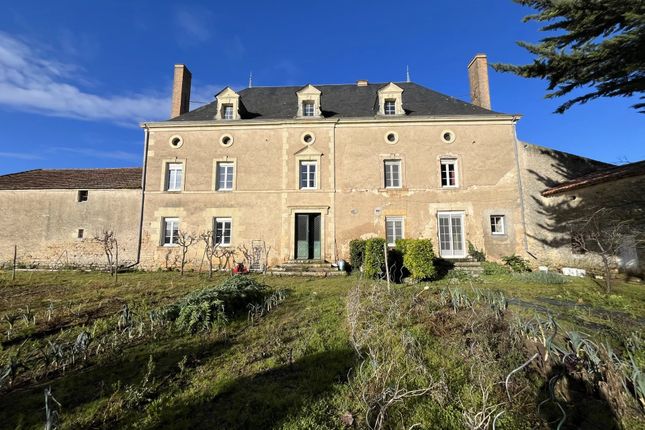 Thumbnail Property for sale in Thouars, Poitou-Charentes, 79100, France