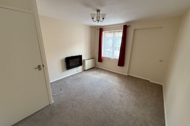 42, Town Bridge Court, Buckinghamshire photo 3