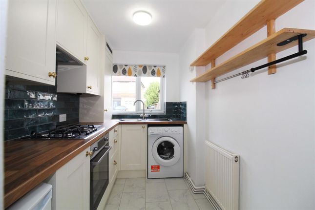 Hilldale Road, Sutton photo 2