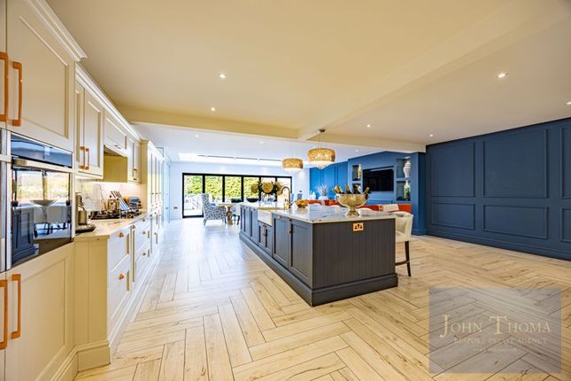 26, Tomswood Road, Chigwell photo 2