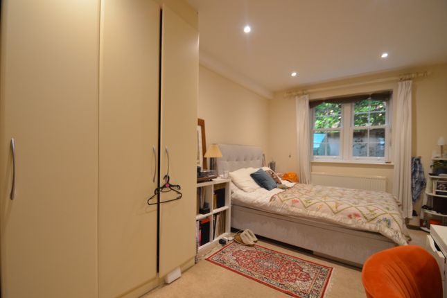 Flat 3 Northdene Court, 32, Egham Hill, Egham photo 3