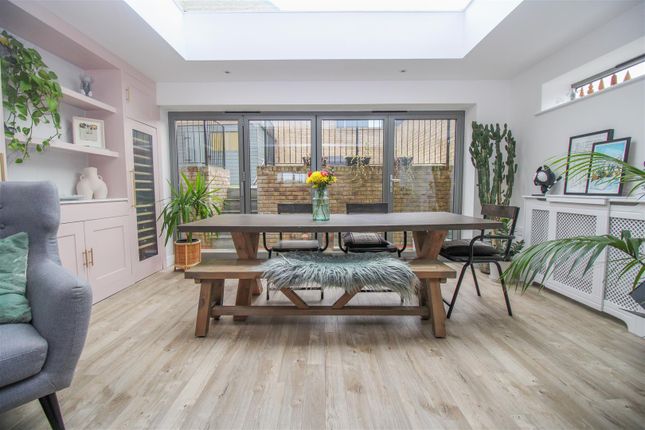 42, High Chase, Harlow photo 3